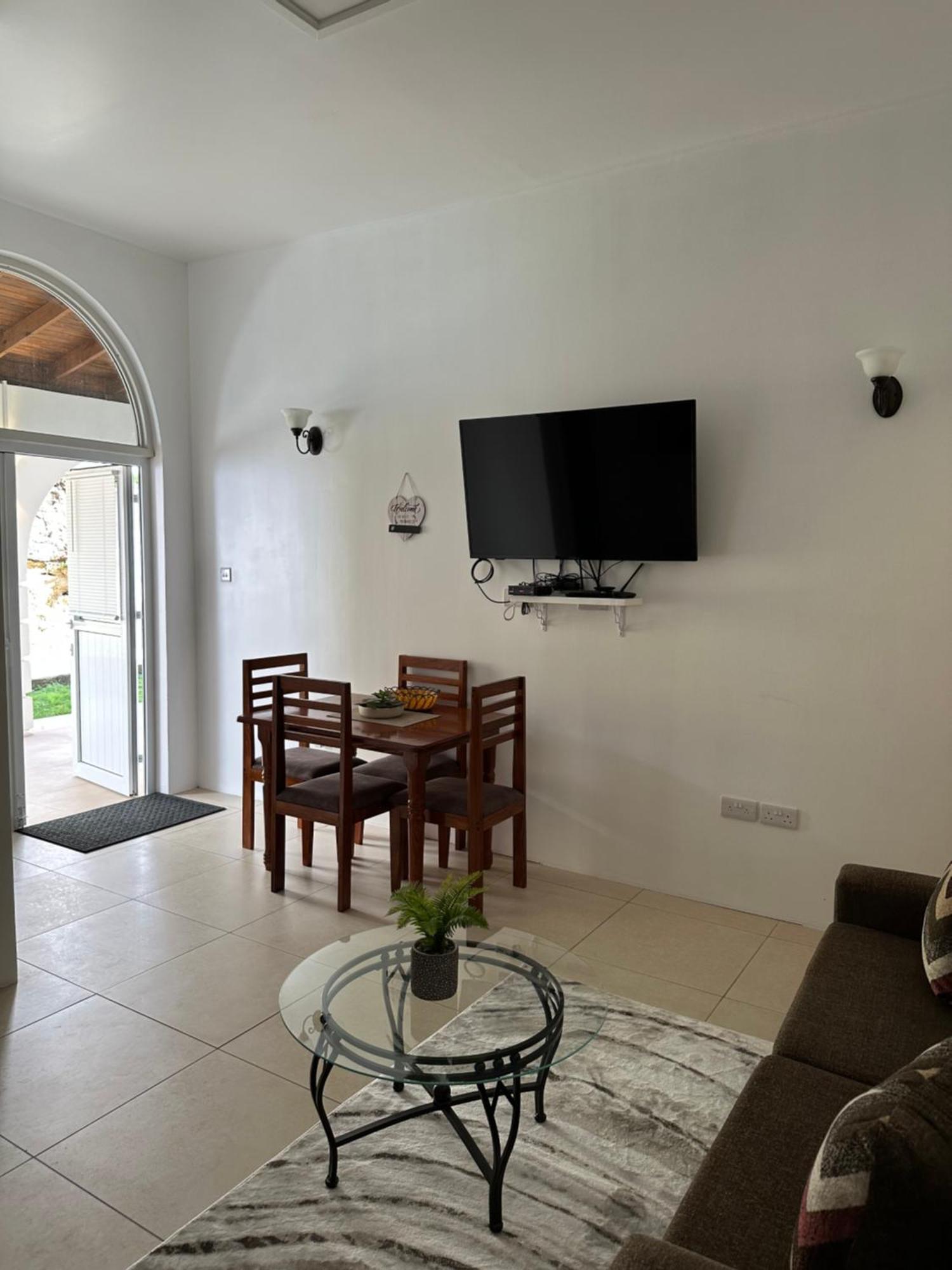 Eldorado Guesthouse & Car Rental روسو المظهر الخارجي الصورة